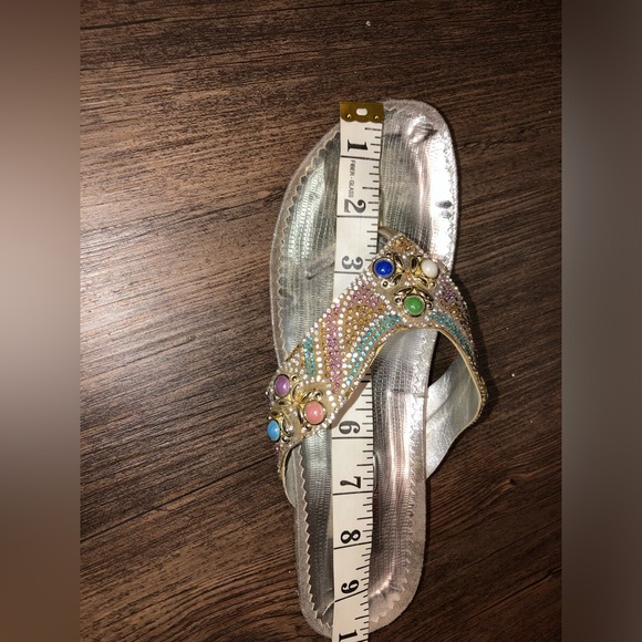 Set of 2 Flip Flops (1 gold, 1 silver); see photos for measurements - Picture 9 of 15